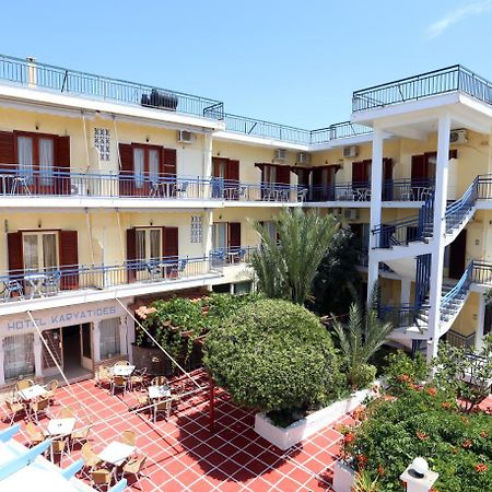 Hotel Karyatides Agia Marina  Екстериор снимка