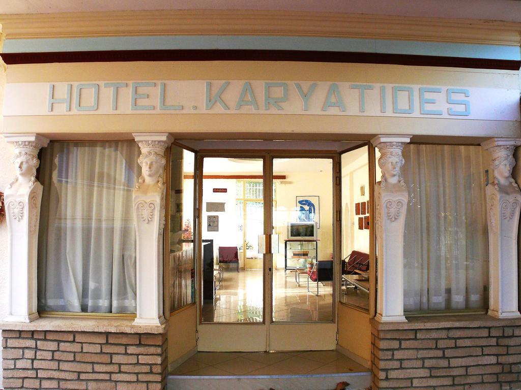 Hotel Karyatides Agia Marina  Екстериор снимка